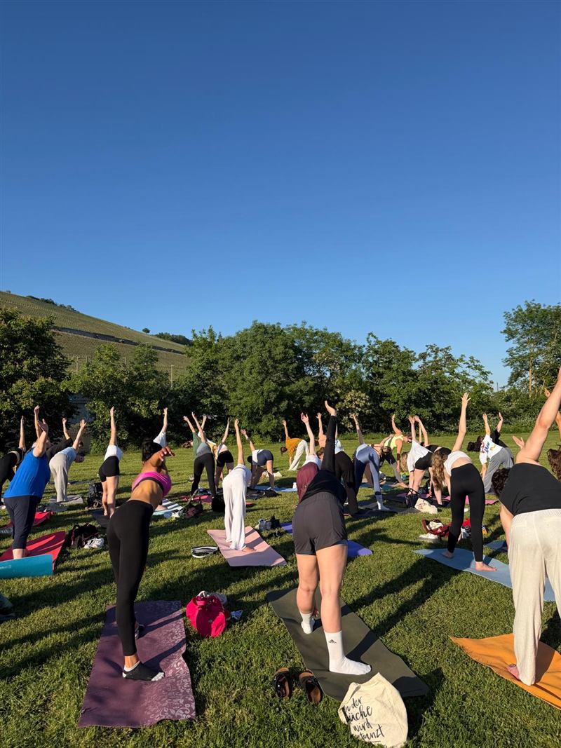 Yoga-Session bei einem CliqOut Community-Event